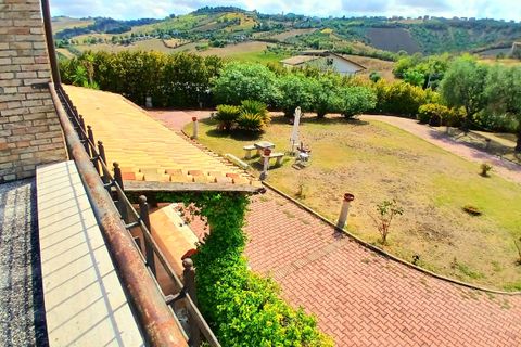 Villa a Ancarano, Teramo, Ancarano - € 460.000 | Ref: 6770 - foto 3