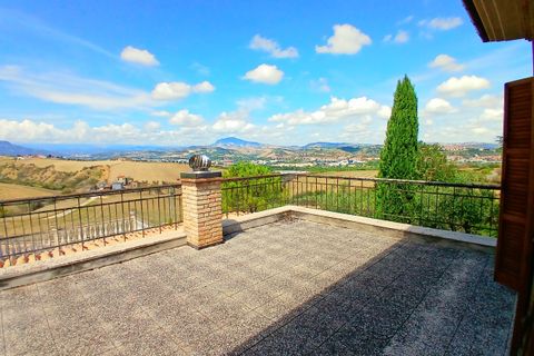 Villa a Ancarano, Teramo, Ancarano - € 460.000 | Ref: 6770 - foto 27
