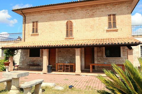 Villa a Ancarano, Teramo, Ancarano - € 460.000 | Ref: 6770 - foto 28