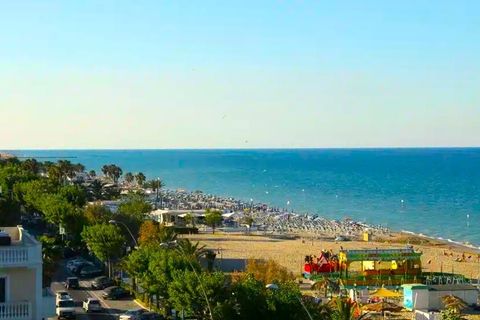 Erhvervsejendom i Alba Adriatica, Teramo, Alba Adriatica - € 3.950.000 | Ref: 6779 - foto 2