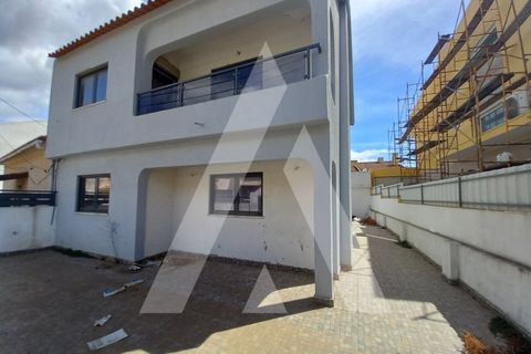 Villa i Corroios, Setubal, Corroios - € 445.000 | Ref: 1210666/25SX - foto 2