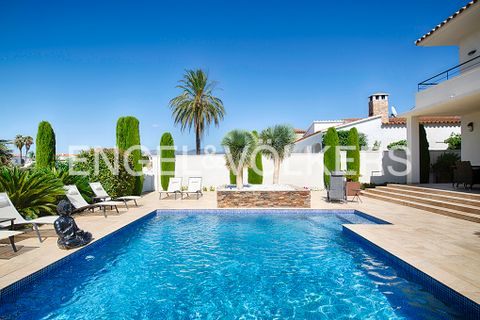 Villa i Empuriabrava, Gerona, Empuriabrava - € 1.450.000 | Ref: W-02X6ZD - foto 9