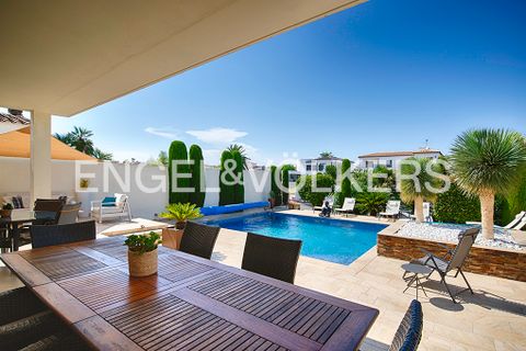 Villa i Empuriabrava, Gerona, Empuriabrava - € 1.450.000 | Ref: W-02X6ZD - foto 12