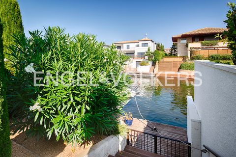 Villa i Empuriabrava, Gerona, Empuriabrava - € 1.450.000 | Ref: W-02X6ZD - foto 10