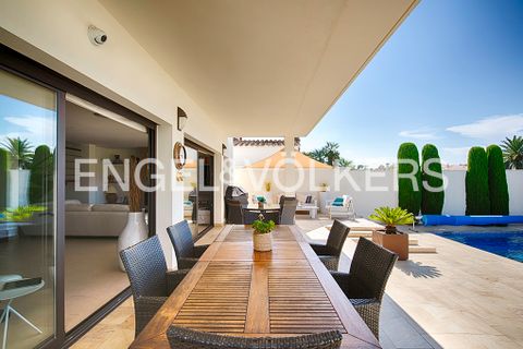 Villa i Empuriabrava, Gerona, Empuriabrava - € 1.450.000 | Ref: W-02X6ZD - foto 13