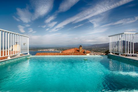 Villa i Roses, Gerona, Roses - € 533.000 | Ref: W-02SUCW - foto 1