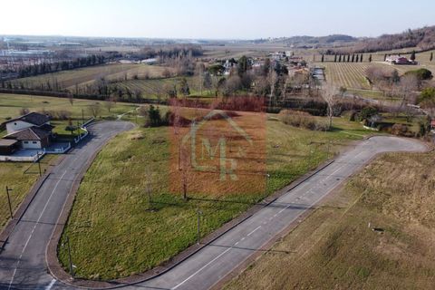 Helårsgrund i Manzano, Udine, Manzano - € 90.000 | Ref: AR2227 - foto 2