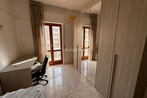 Estudi a Caserta, Caserta, Caserta - € 250/mes | Ref: SF23 - foto 11