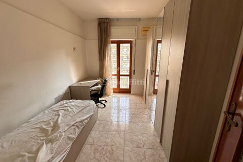 Estudi a Caserta, Caserta, Caserta - € 250/mes | Ref: SF23 - foto 12