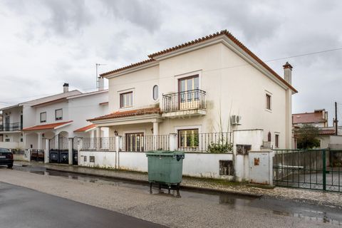 Villa i Entroncamento, Santarem, Entroncamento - € 435.000 | Ref: C0354-00701 - foto 2