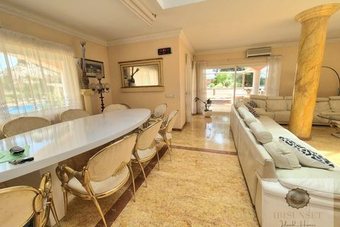 Villa a Cala de Bou, Ibiza, Cala de Bou - € 1.800.000 | Ref: ISS311C - foto 13