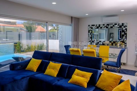 Villa i Almada, Setubal, Almada - € 999.999 | Ref: PROP-028362 - foto 10