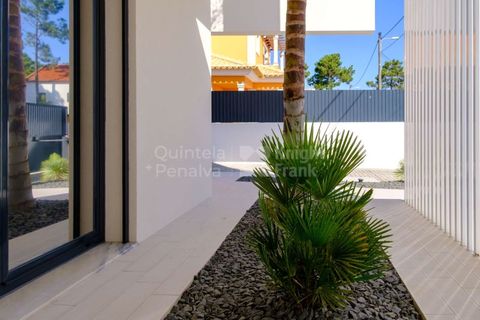 Villa i Almada, Setubal, Almada - € 999.999 | Ref: PROP-028362 - foto 18