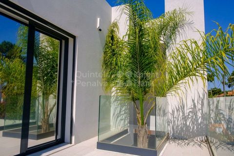 Villa i Almada, Setubal, Almada - € 999.999 | Ref: PROP-028362 - foto 47