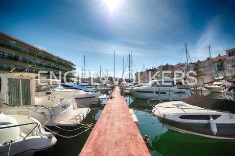 Duplex i Empuriabrava, Gerona, Empuriabrava - € 395.000 | Ref: W-02Z5BA - foto 33