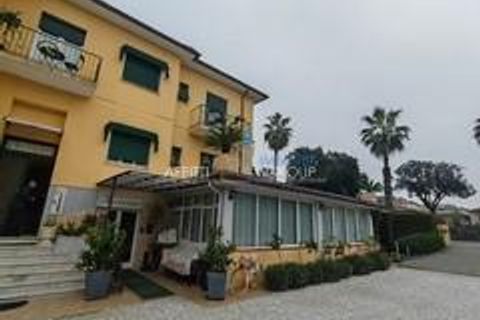 Villa i Massa, Massa and Carrara, Massa - € 1.500.000 | Ref: 3343 - foto 2