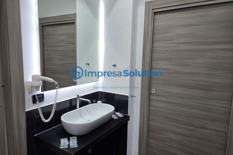 Erhvervsejendom i Naples, Naples, Naples - € 200.000 | Ref: stazione.c - foto 32