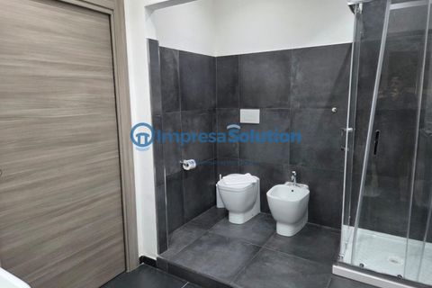 Erhvervsejendom i Naples, Naples, Naples - € 200.000 | Ref: stazione.c - foto 33
