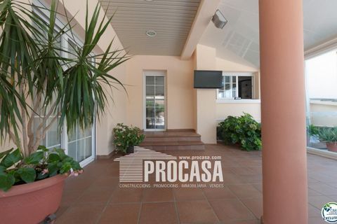 Villa a Roses, Gerona, Roses - € 598.000 | Ref: 3666 - foto 8