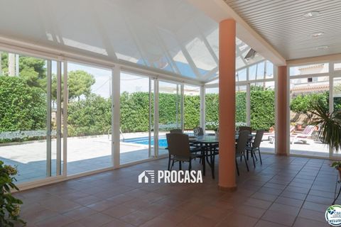 Villa a Roses, Gerona, Roses - € 598.000 | Ref: 3666 - foto 9
