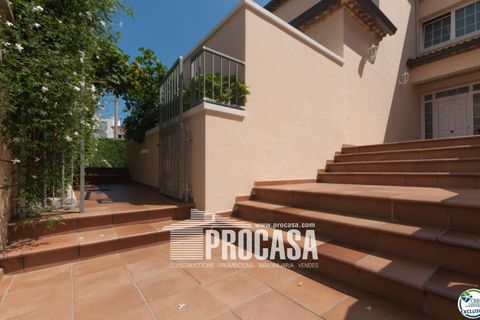 Villa a Roses, Gerona, Roses - € 598.000 | Ref: 3666 - foto 41