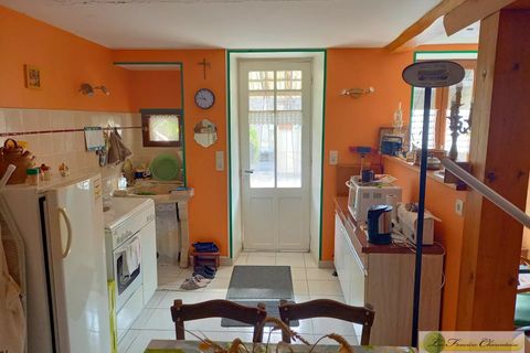 Villa a Oradour, Charente, Oradour - € 77.000 | Ref: 9792 - foto 2