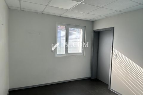 Erhvervsejendom i Epinal, Vosges, Epinal - € 180.000 | Ref: 390_1163 - foto 15