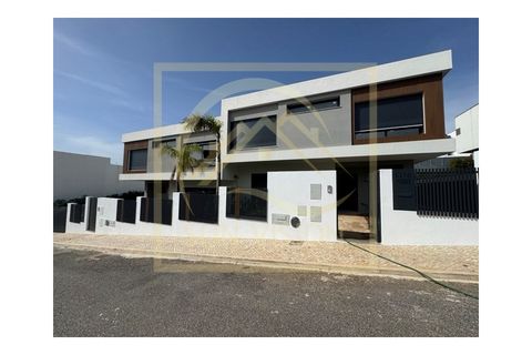Villa i Carcavelos, Lisbon, Carcavelos - € 1.450.000 | Ref: SV_MOR671 - foto 2