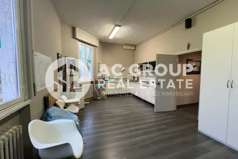 Erhvervsejendom i Saronno, Varese, Saronno - € 165.000 | Ref: uff.saronno.mr - foto 1
