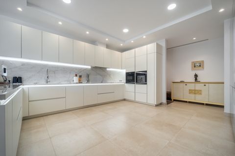 Villa a Estepona, Malaga, Estepona - € 4.750.000 | Ref: PANR-15527 - foto 8