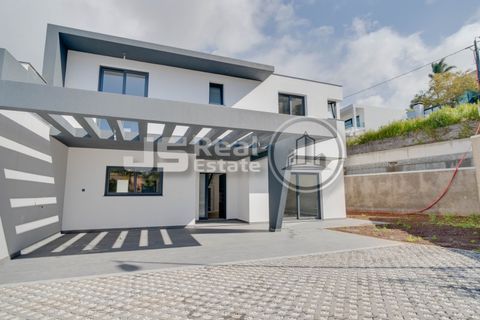 Villa a Sao Roque, Madeira, Sao Roque - € 800.000 | Ref: JS06-M010 - foto 2