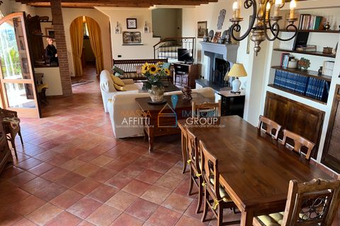 Villa a Massa, Massa and Carrara, Massa - € 900.000 | Ref: 3352 - foto 5