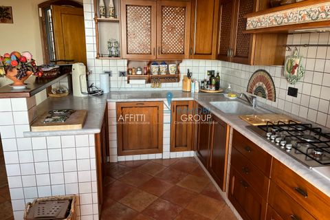 Villa a Massa, Massa and Carrara, Massa - € 900.000 | Ref: 3352 - foto 8