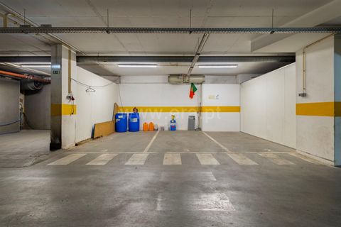 Garatge a Lisbon, Lisbon, Lisbon - € 1.299.000 | Ref: 042250125 - foto 9