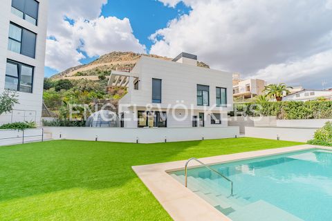 Villa a Alicante, Alicante, Alicante - € 1.175.000 | Ref: W-02ZHEV - foto 3