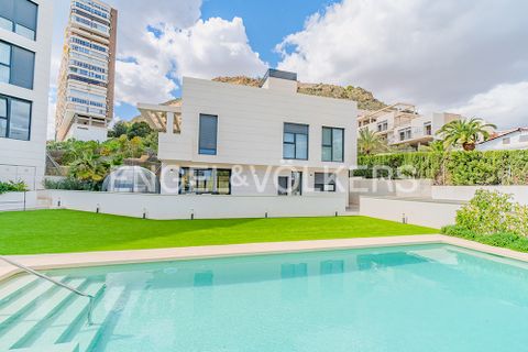 Villa a Alicante, Alicante, Alicante - € 1.175.000 | Ref: W-02ZHEV - foto 2