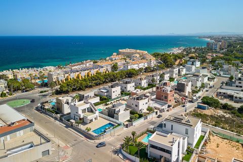 Villa in Orihuela Costa, Alicante - foto 3