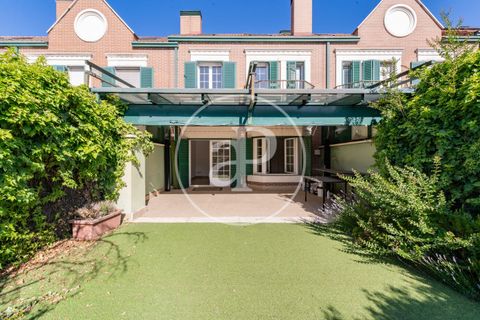Villa a La Moraleja, Madrid, La Moraleja - € 1.650.000 | Ref: VMN2504001 - foto 1