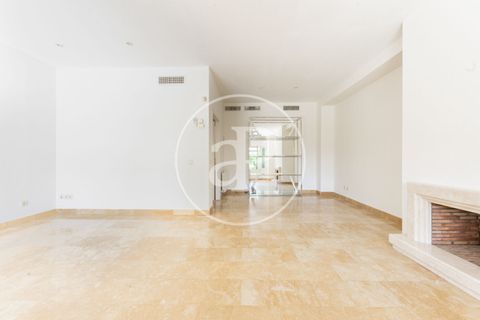 Villa a La Moraleja, Madrid, La Moraleja - € 1.650.000 | Ref: VMN2504001 - foto 7