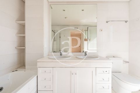 Villa a La Moraleja, Madrid, La Moraleja - € 1.650.000 | Ref: VMN2504001 - foto 22