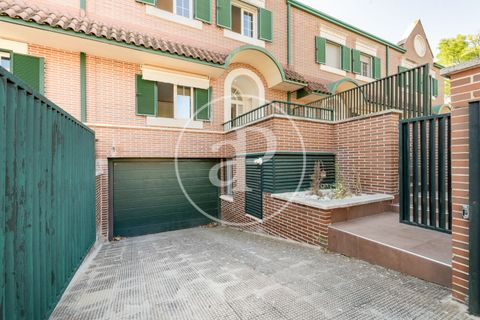 Villa a La Moraleja, Madrid, La Moraleja - € 1.650.000 | Ref: VMN2504001 - foto 37