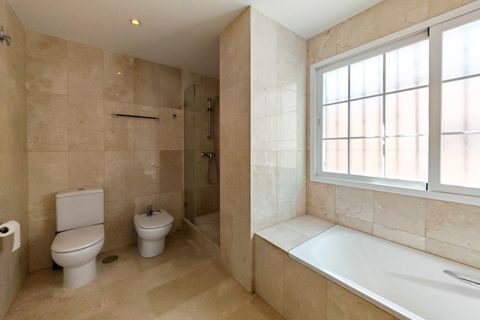 Villa a Marbella, Malaga, Marbella - € 985.000 | Ref: BEMV1469 - foto 10