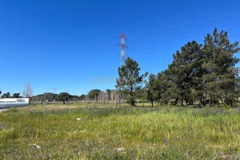 Helårsgrund i Entroncamento, Santarem, Entroncamento - € 77.000 | Ref: C0452-00449 - foto 1