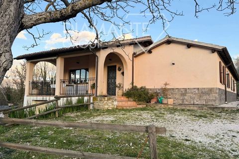 Farm i Castel Ritaldi, Perugia, Castel Ritaldi - € 600.000 | Ref: AZ359 - foto 2