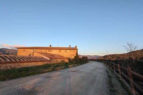 Farm hus i Cortona, Arezzo, Cortona - € 350.000 | Ref: AR8815 - foto 6