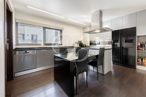 Villa a Oeiras, Lisbon, Oeiras - € 1.250.000 | Ref: L51161 - foto 8