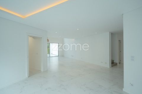 Villa i Almada, Setubal, Almada - € 2.480.000 | Ref: ZMPT575443 - foto 8