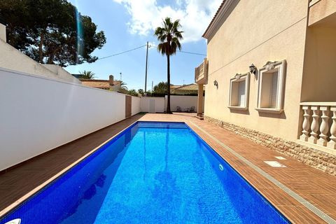 Villa i Cabo Roig, Alicante, Cabo Roig - € 910.000 | Ref: AG19MLSC1421021 - foto 3