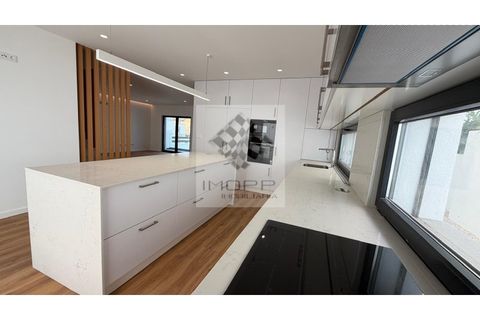 Villa i Odivelas, Lisbon, Odivelas - € 656.000 | Ref: IMOPP-00275 - foto 12
