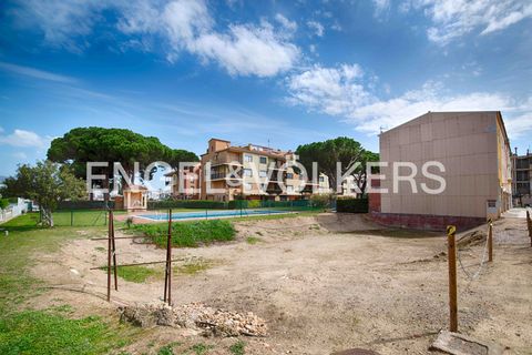 Helårsgrund i Empuriabrava, Gerona, Empuriabrava - € 90.000 | Ref: W-02ZMJJ - foto 9